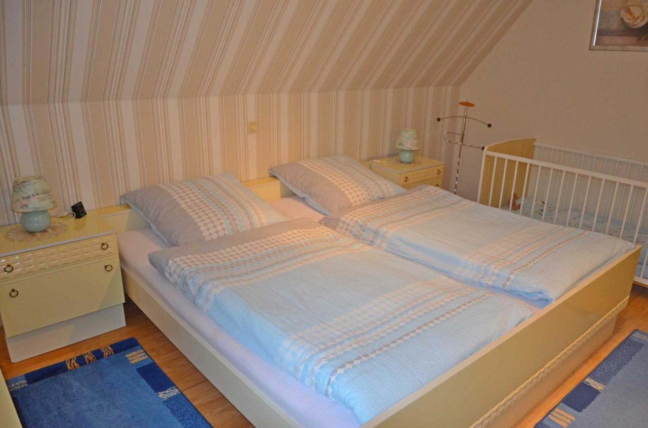 Ferienwohnung Kleinhaus, 95008 Rhauderfehn Экстерьер фото